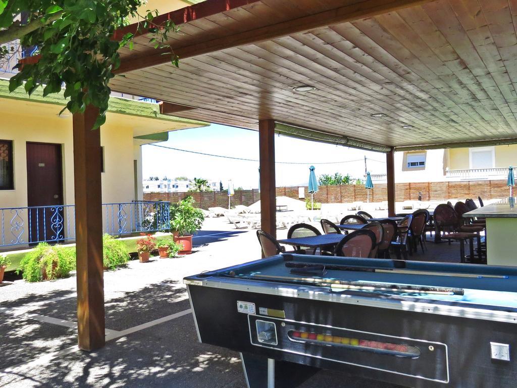 Maritime Hotel Apartments Petaloudes Екстериор снимка