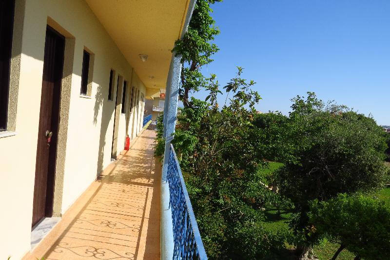 Maritime Hotel Apartments Petaloudes Екстериор снимка