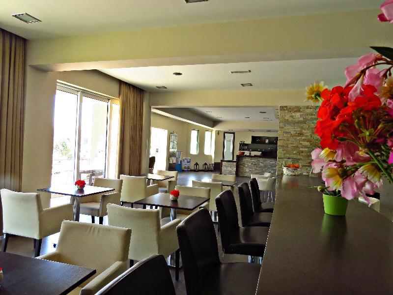 Maritime Hotel Apartments Petaloudes Екстериор снимка