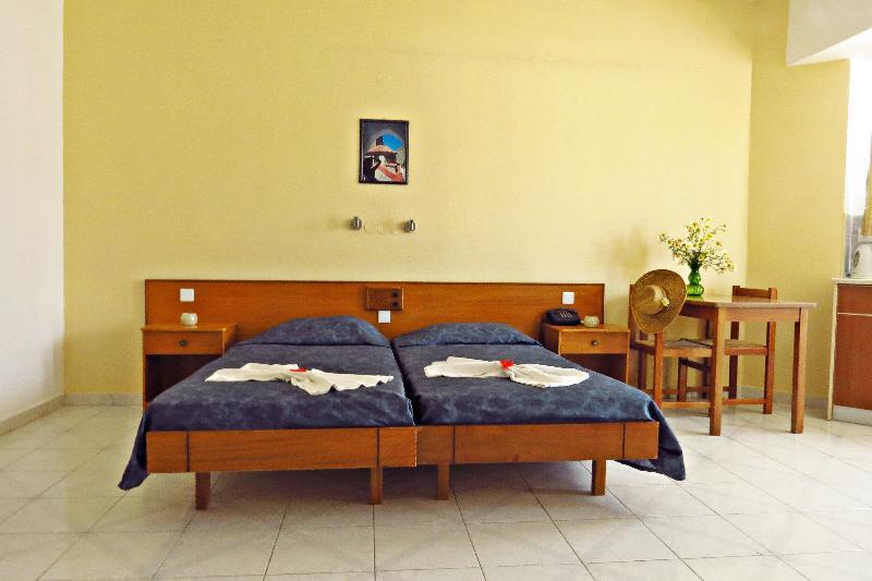 Maritime Hotel Apartments Petaloudes Екстериор снимка