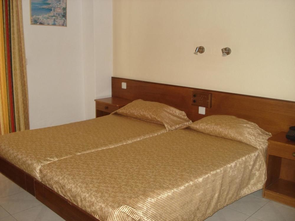 Maritime Hotel Apartments Petaloudes Екстериор снимка