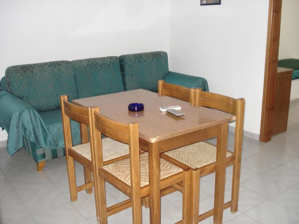 Maritime Hotel Apartments Petaloudes Екстериор снимка