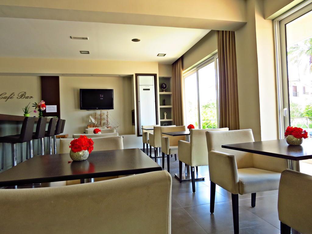 Maritime Hotel Apartments Petaloudes Екстериор снимка