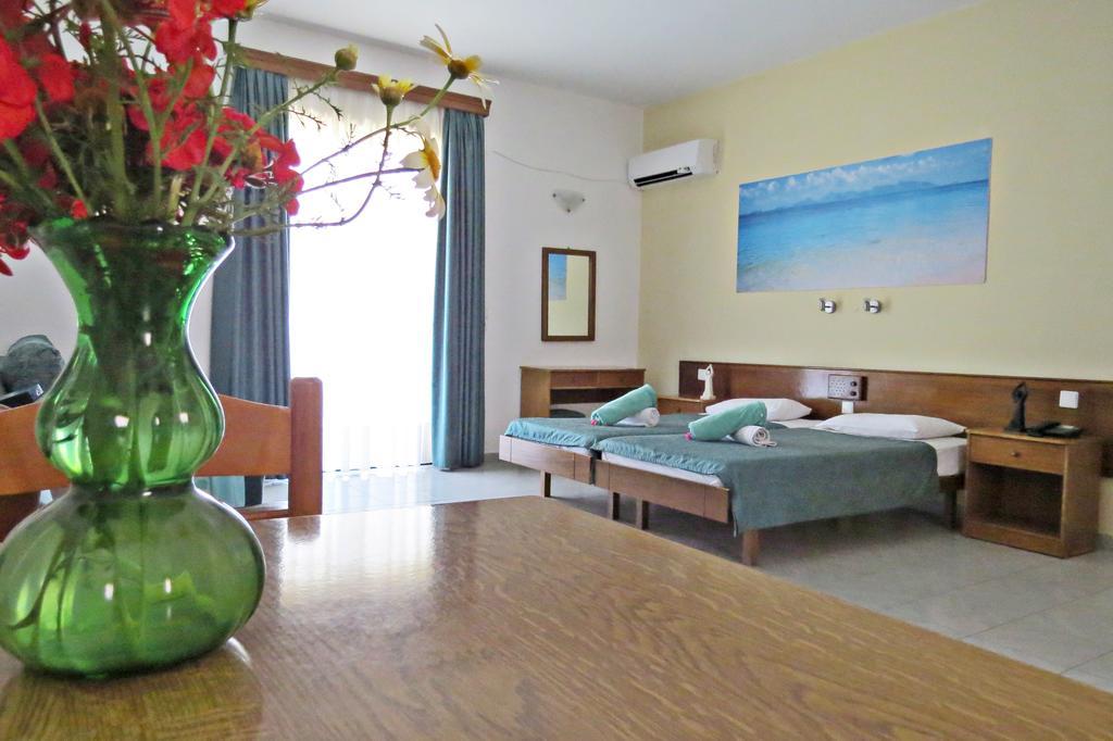 Maritime Hotel Apartments Petaloudes Екстериор снимка